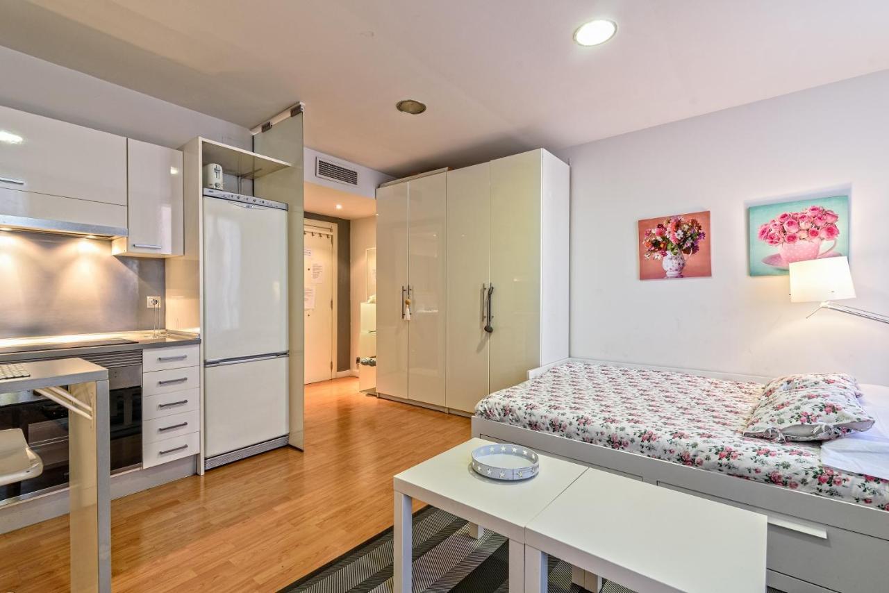 Loft En Badalona Centro Apartment ภายนอก รูปภาพ